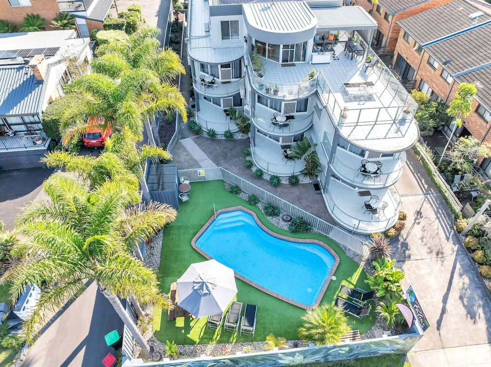 The Palms Apartments