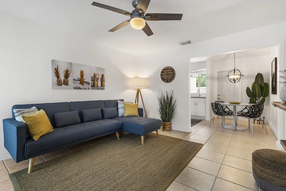 Alani Bay Premium Condos