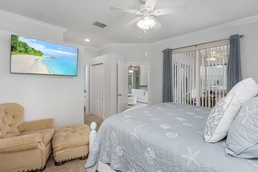 Sunshine Daydream our Beautiful Monthly Pool Home! home