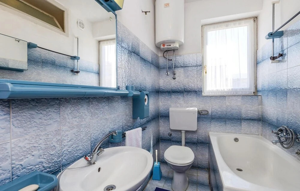 Stunning Home in Barbat With Wifi and 3 Bedrooms