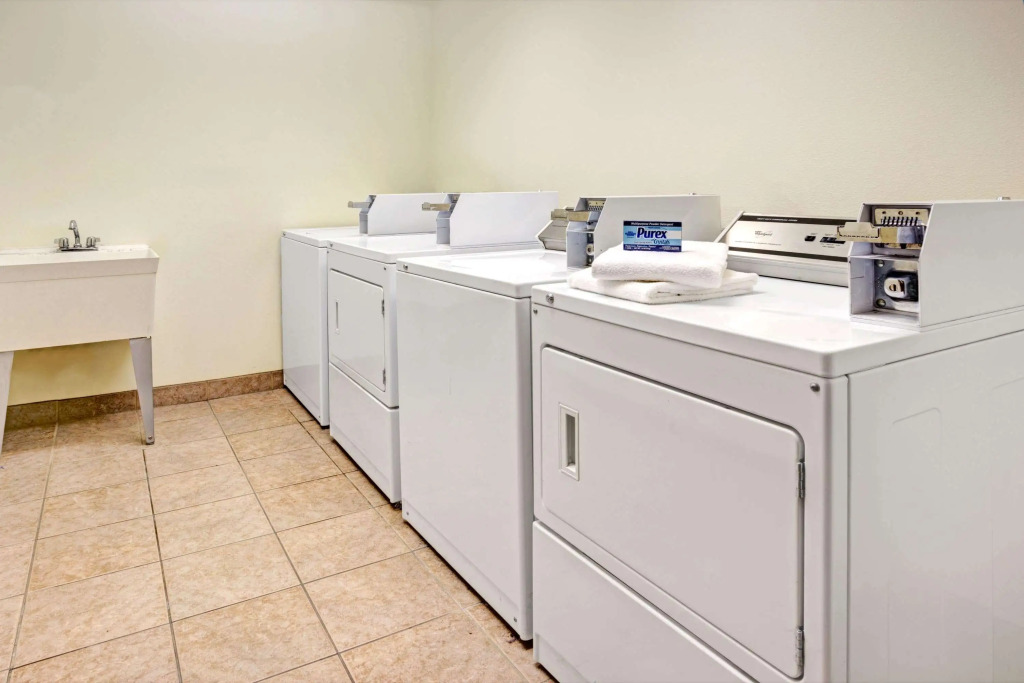 Microtel Inn & Suites by Wyndham Indianapolis Airport