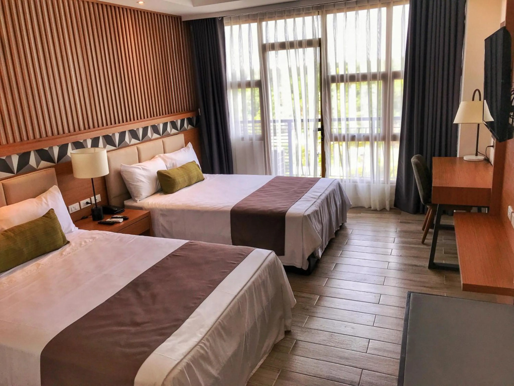 Crown Hotel at Harbour Springs Palawan Managed by Enderun Hotels