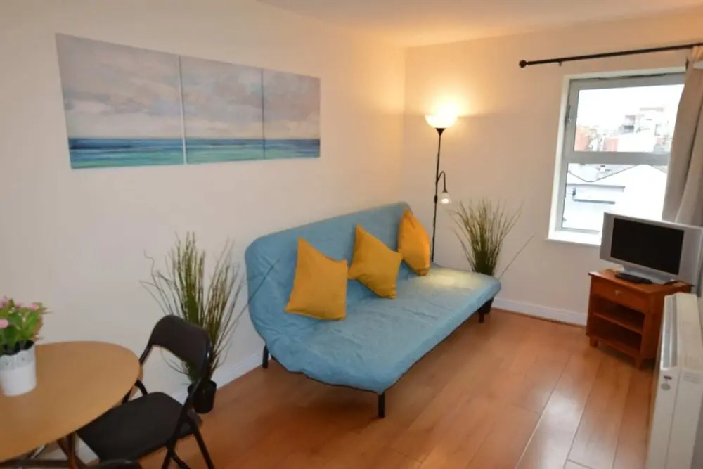 Great 2 Bedroom Apartment in Trendy Stoneybatter