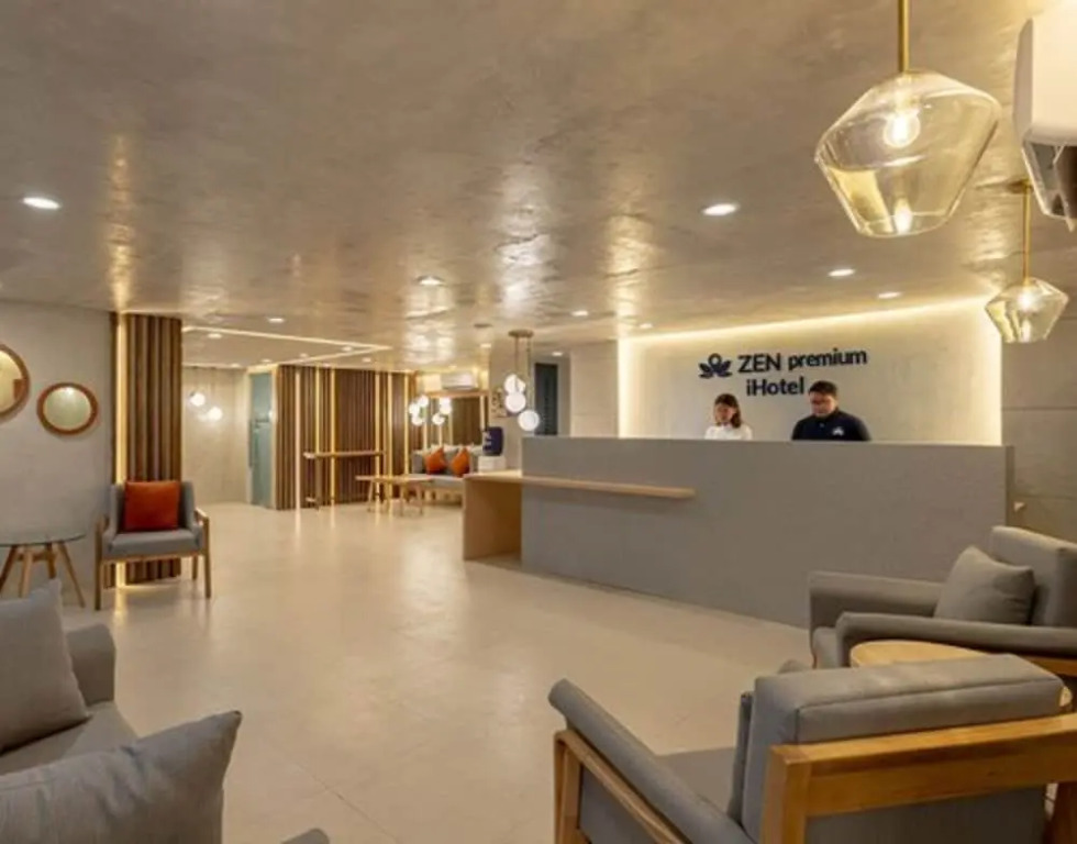 iHotel Uptown BGC