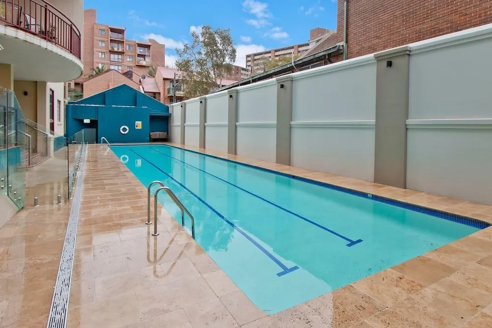 Studio Apt With Balcony & Parking in Surry Hills