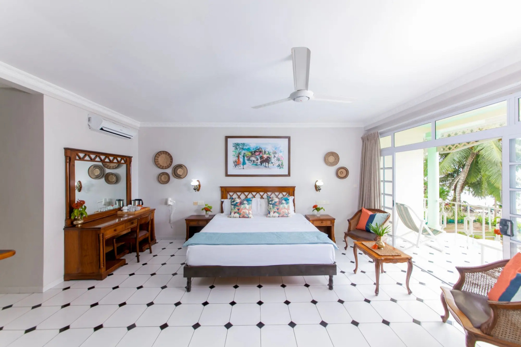 Palm Beach Hotel