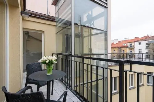 Kinsky Garden Apartments and Suites by Dwellfort