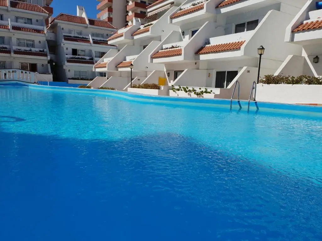 Casa Las Flores with heated pool, only 490 meters to the beach, balcony, wifi