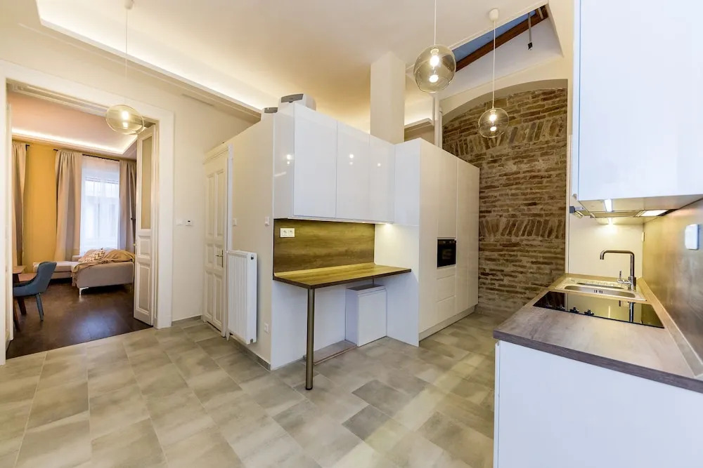 Dfive Apartments - Gold