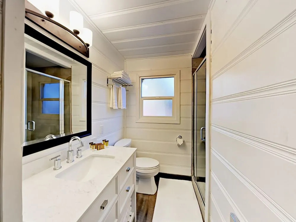 4093 Manzanita Ave Cabin Unit 4