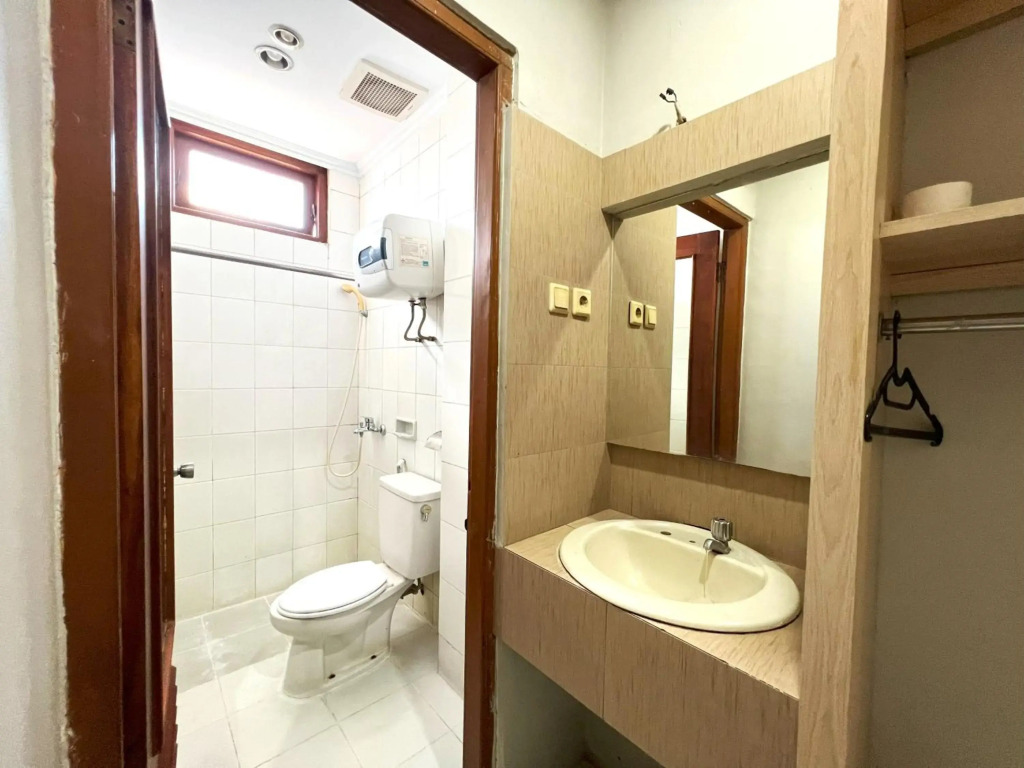 OYO 3819 Hotel Winotosastro