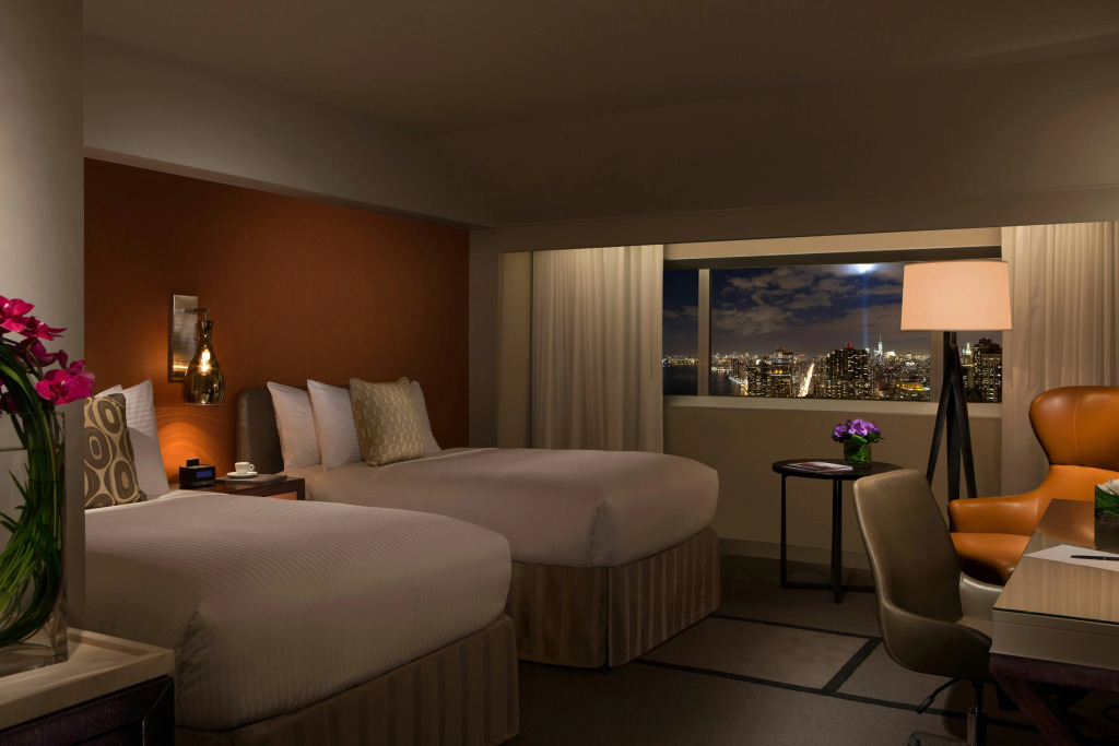 Отель Millennium Hilton New York One UN Plaza
