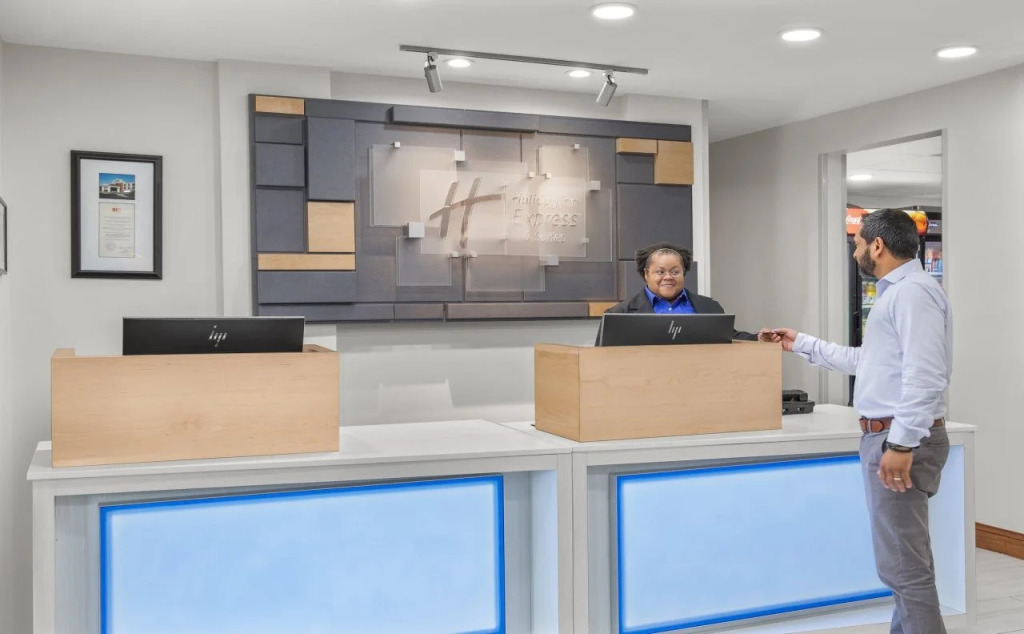 Holiday Inn Express & Suites - Hardeeville-Hilton Head by IHG