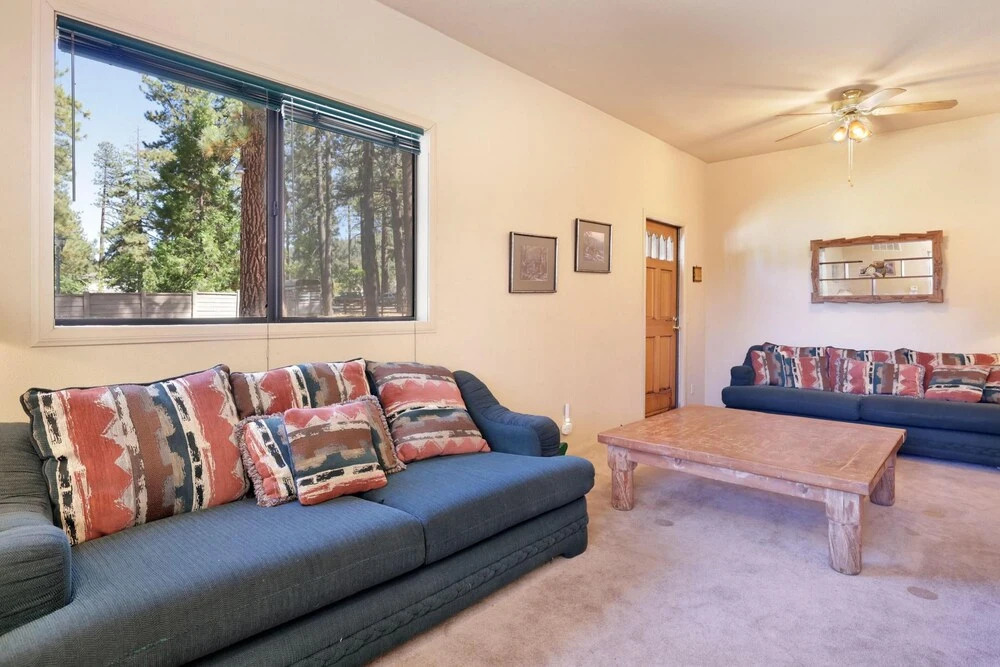 Jus’ Restin Village Retreat | Steps to Big Bear Village, Dining & Shops
