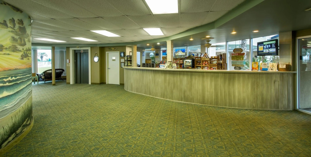 Days Inn & Suites by Wyndham Jekyll Island