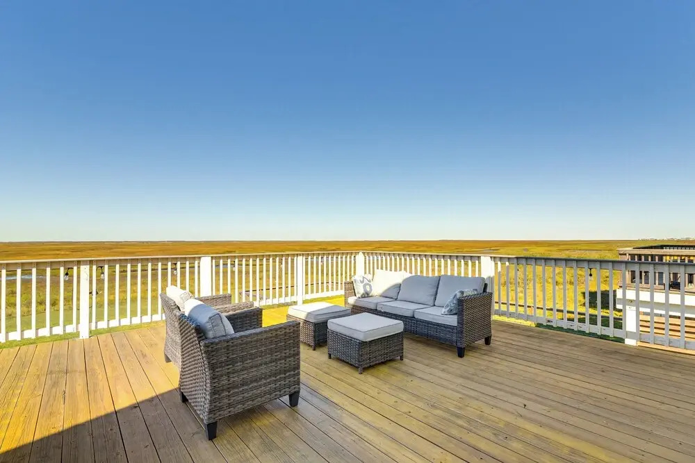 Walk to Beach: Gulf-view Home in Surfside Beach!