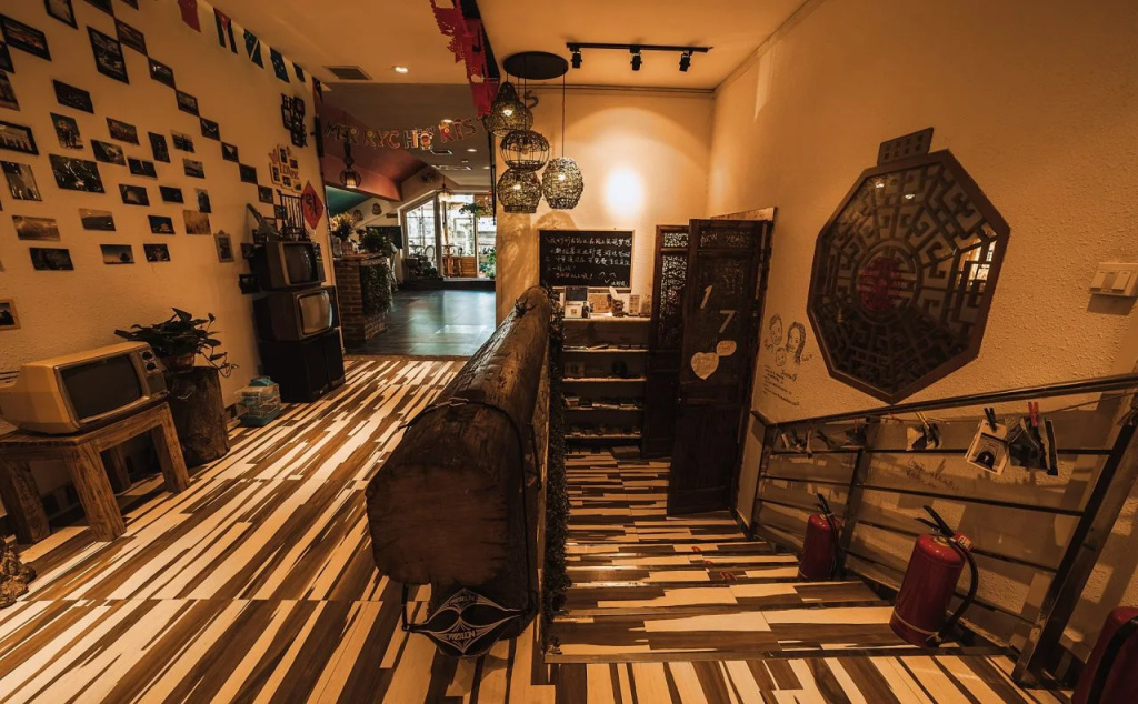 Zerg Backpackers Youth Hostel