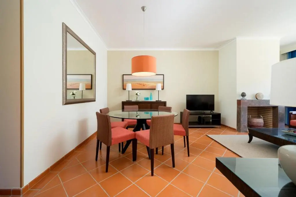 AL - W Residence Golf F5