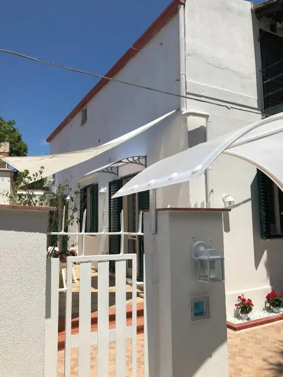 Mondello Home "46 passi"