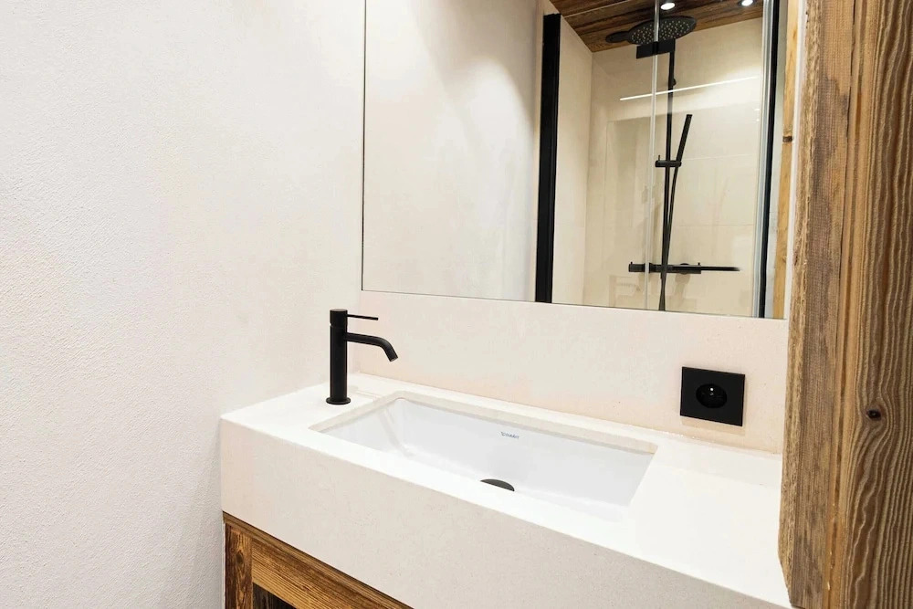 Superb Chalet Isatis, Renovated in Megeve