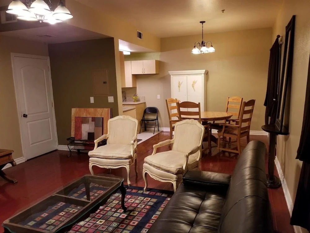 Relax and Comfortable 2 Bedroom Townhome