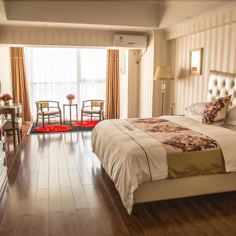 Lantis Hotel