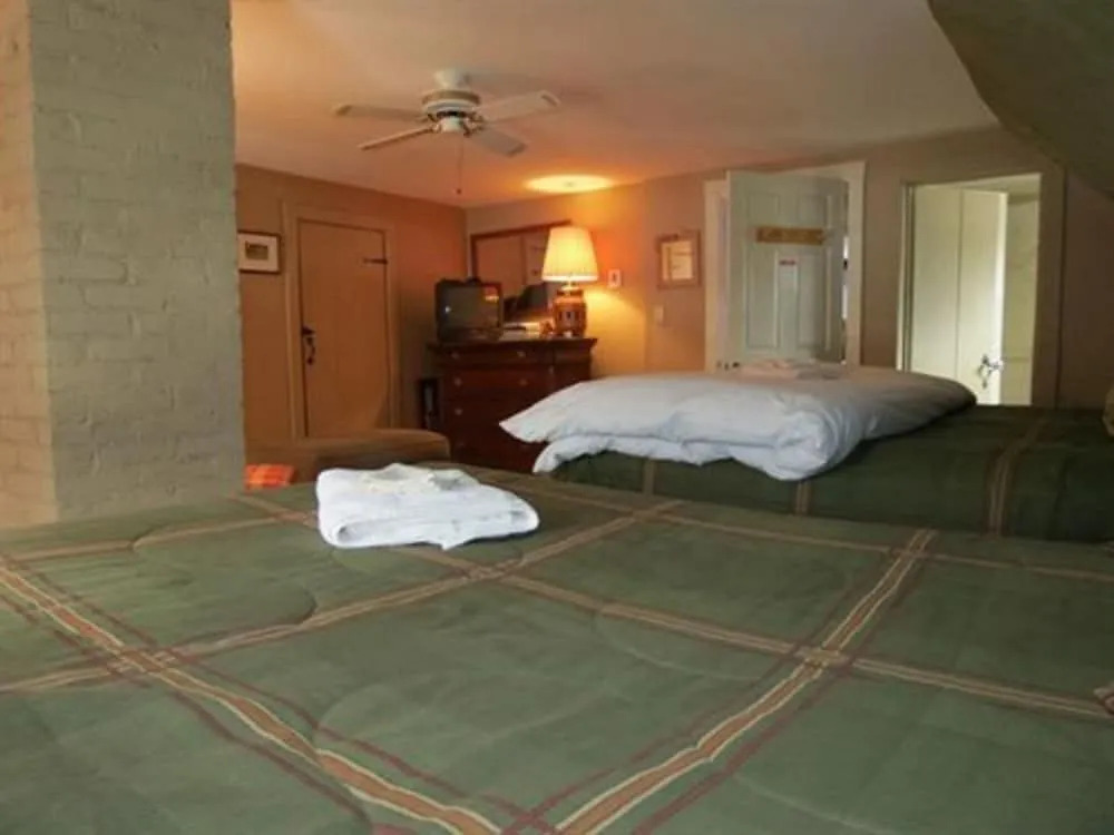 Shaker Farm Bed and Breakfast