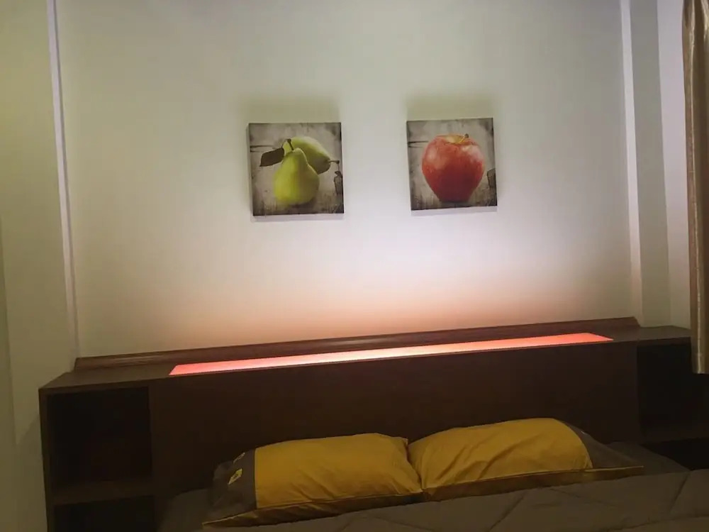 Nuchs Apple Guest House