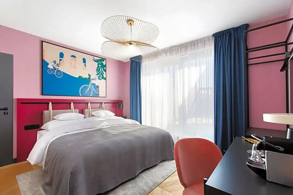 Alice Hostel