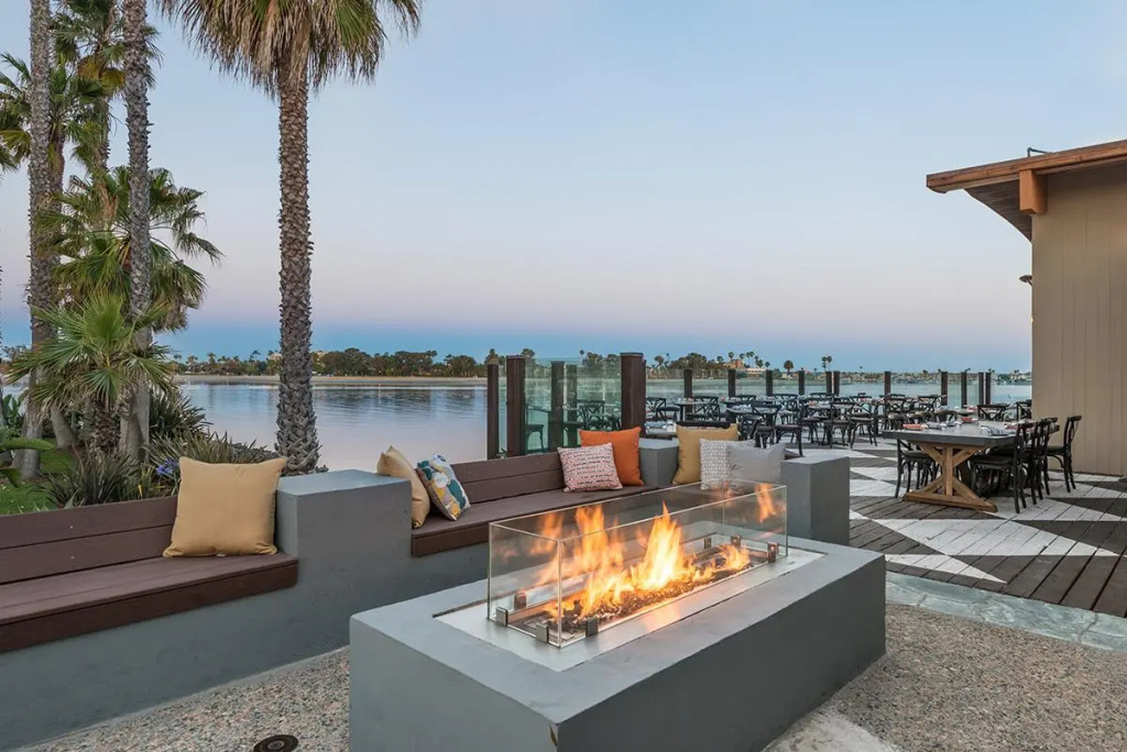 Paradise Point Resort & Spa