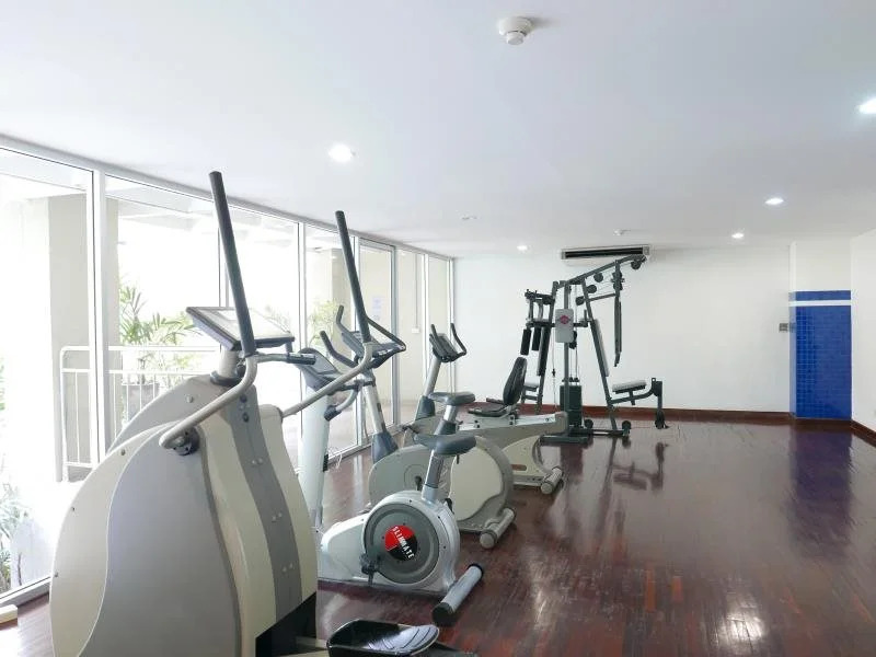 Twin Peaks Sukhumvit Suites