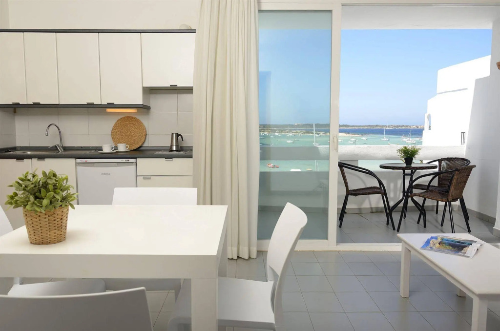 Apartamentos Sabina Playa