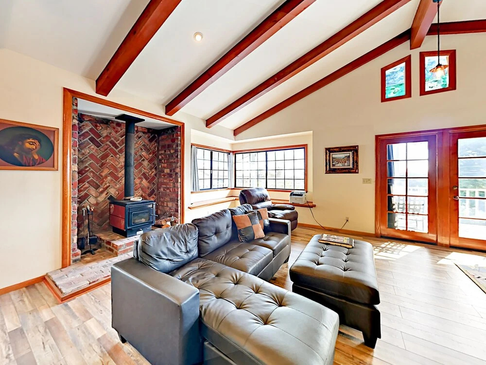 La Conchita Beach 3 Bedrooms 2 Bathrooms Home