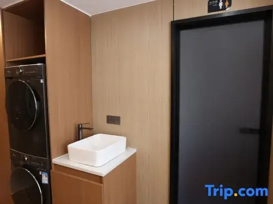 Yuejia Yasu Hotel (Fuding Dingrong Plaza)