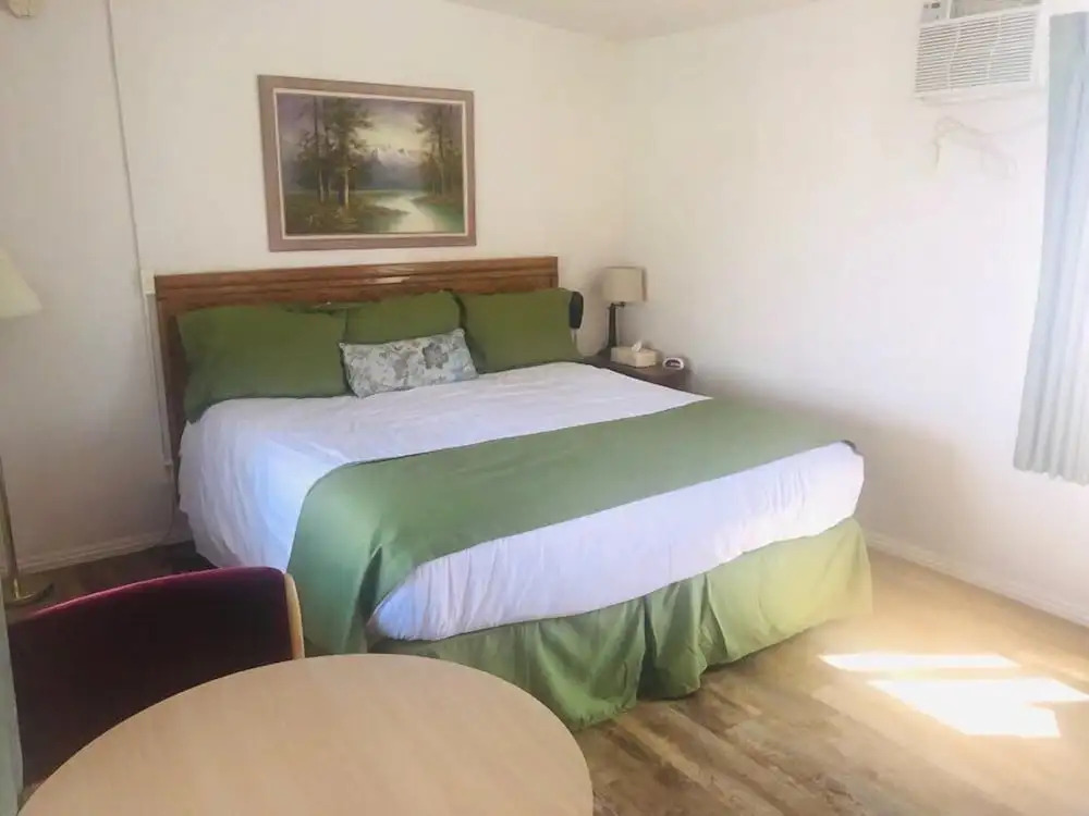 Silver Maple Inn
