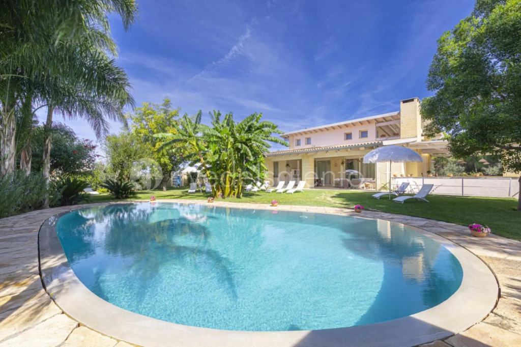 Ground floor apartment in Villa Reginella, with shared swimming pool in Lecce-Reginella Padronale