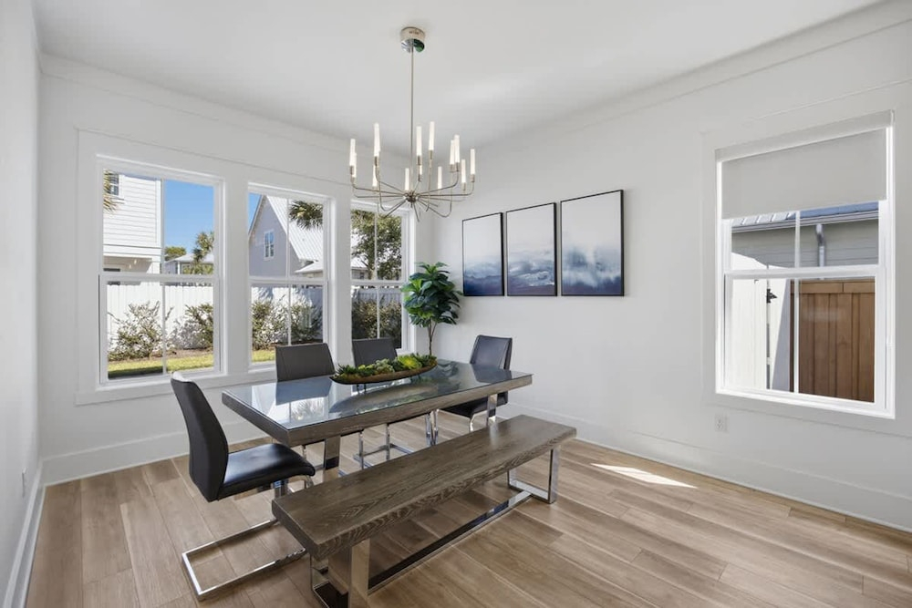 7BR Heart of Home W Pool Near the Beach