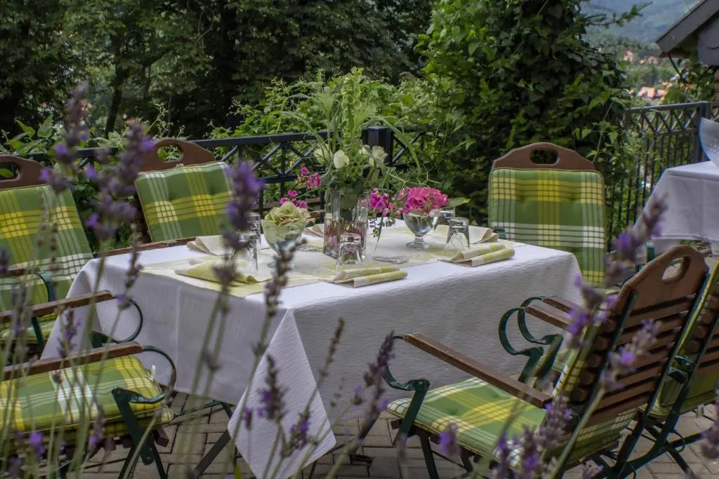 Gasthaus und Ferienwohnungen "Zum Büchsenmacher"