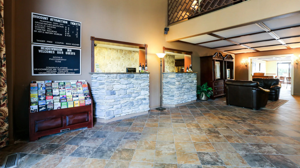Meadowbrook Inn