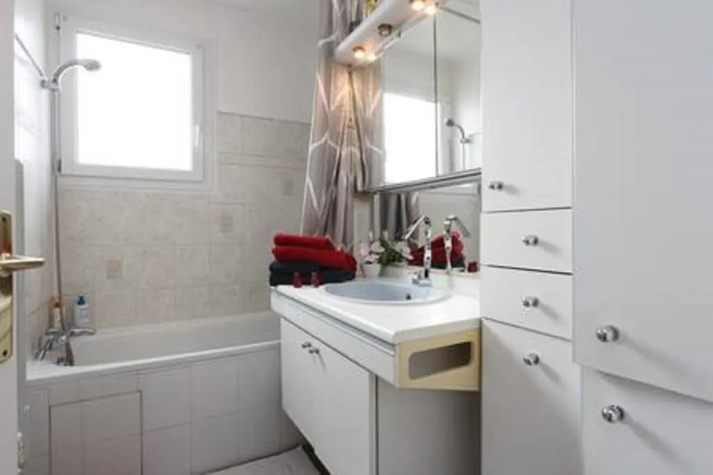 REFAIT A NEUF Appartement proche de Paris