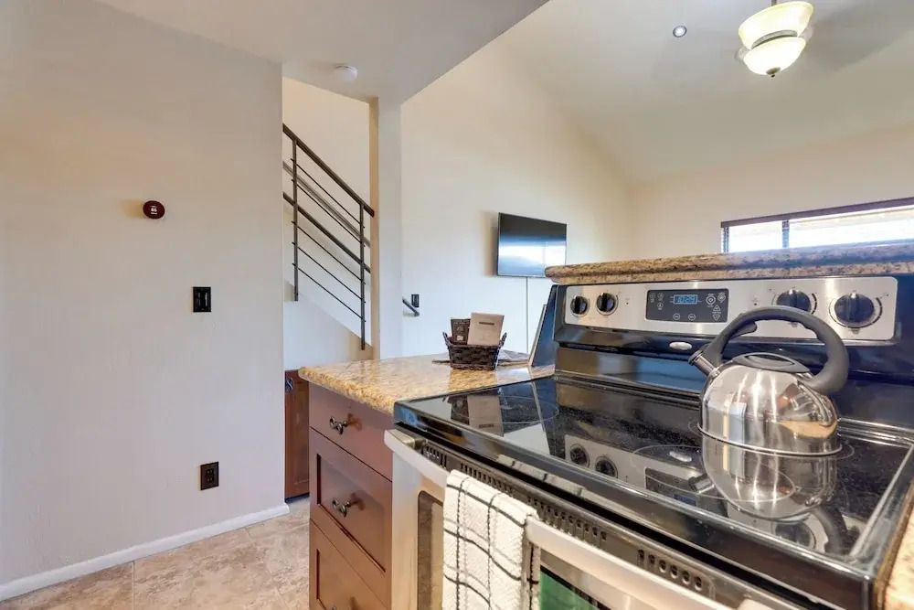 Scottsdale Loft Near Golf Course & Old Town!