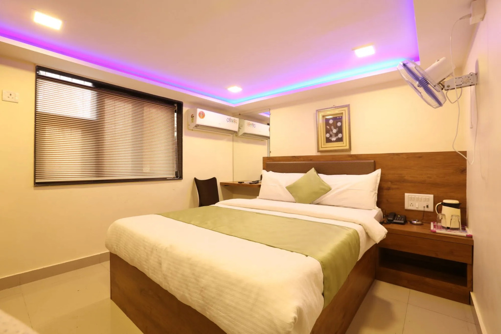Hotel Happyland