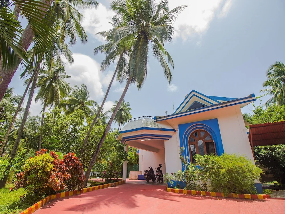 OYO 17429 Home Spacious 4 BHK Villa Parra
