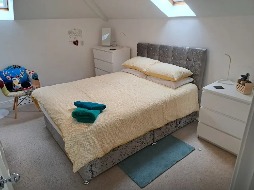 Shell Hill 3-bed Apt, Sleeps 6, 15 Mins to Beach