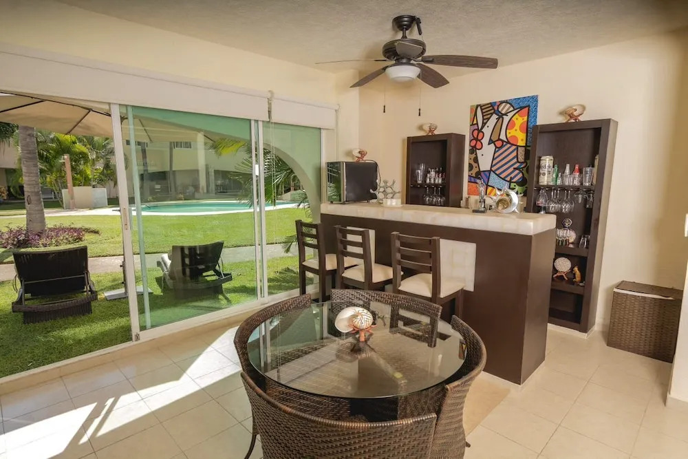 JUUB Luxury 3 Bedroom House at Playa diamante