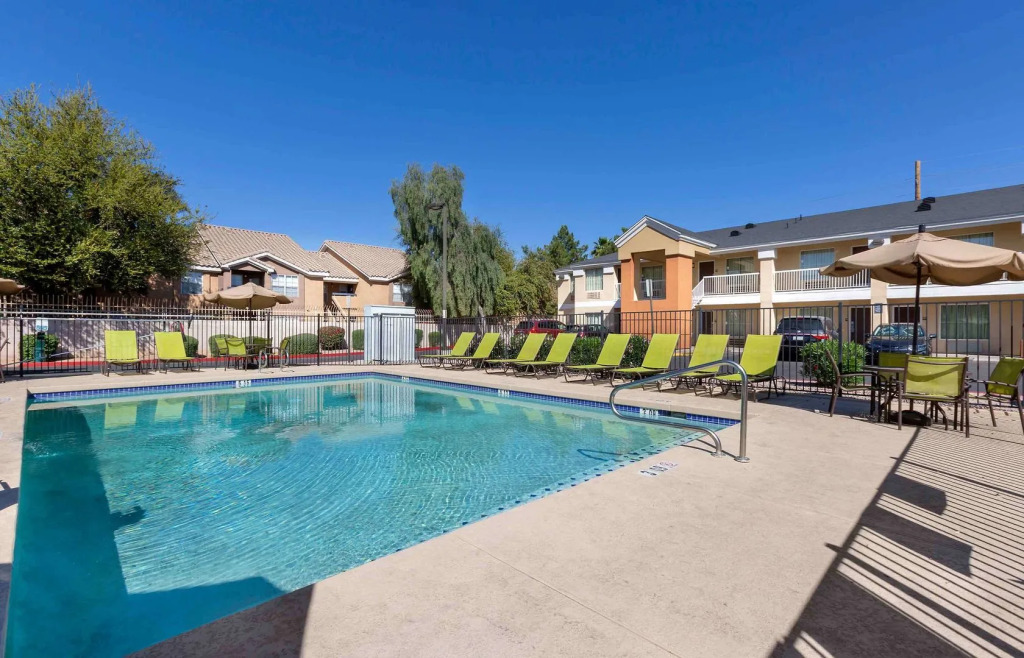 Extended Stay America Select Suites - Phoenix - Airport - E Oak St