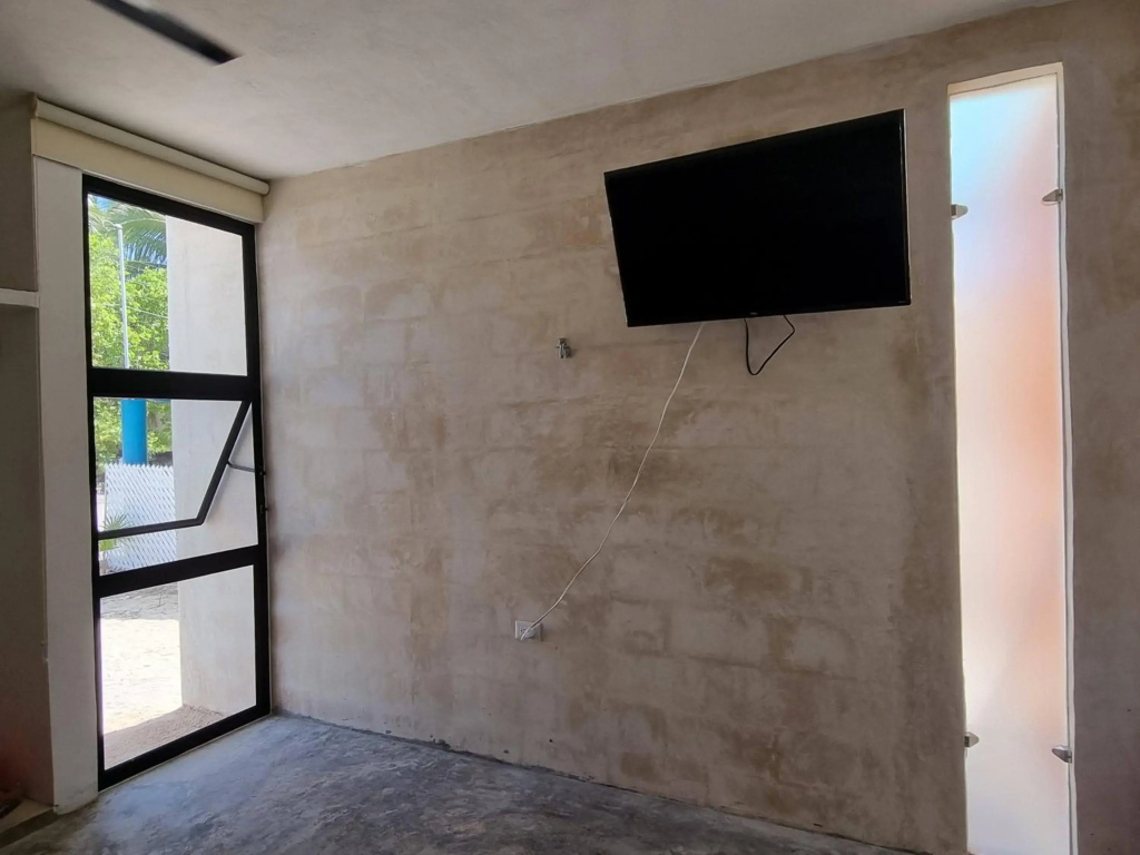 Quiet and peaceful house, all instalations are private, with pool and very close to the beach