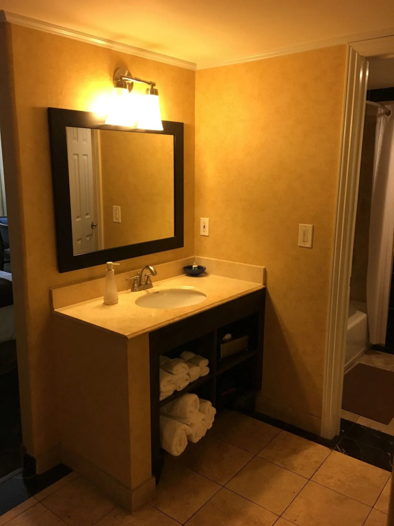 Little Inn By The Bay Newport Beach Hotel