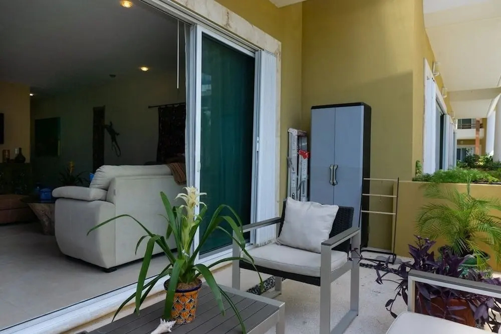 Casa Soleada 2 Bedroom Condo by RedAwning
