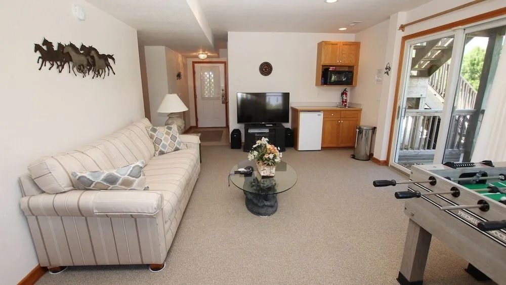 Sea-Crets - 5 Br home by RedAwning
